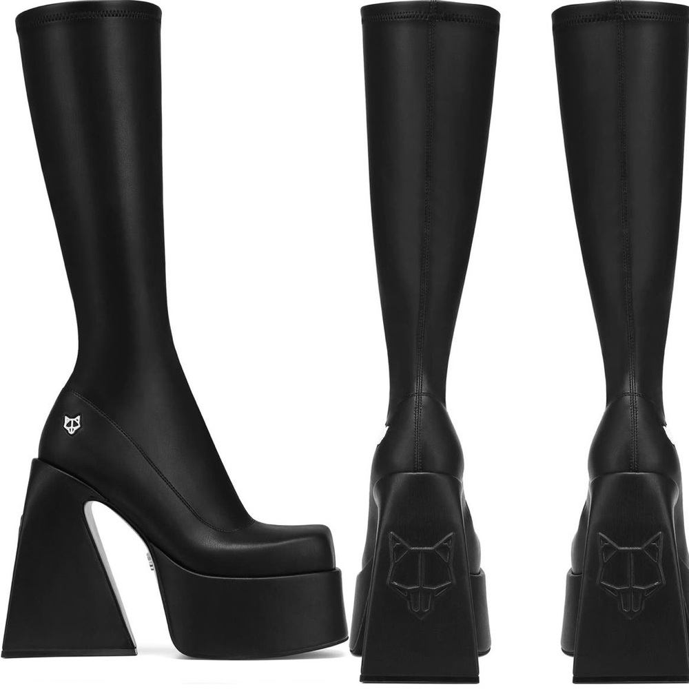 NIB ♟ Naked Wolfe “Jayden” Black Stretch